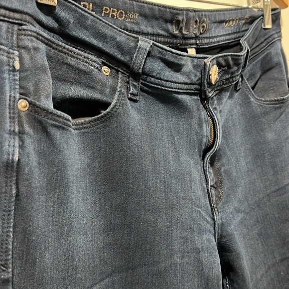 DL 1961 Coco Curvy Straight Stretch Jeans, Women’s Size 30, Inseam 32 - Picture 10 of 10